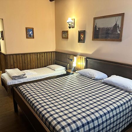 Cowboys Guest Ranch Hotel Voghera Exterior photo