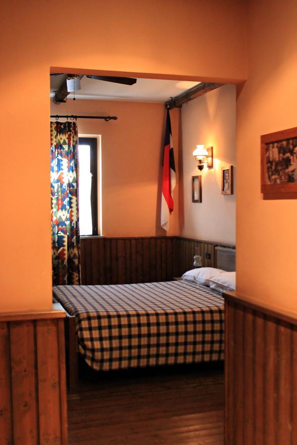 Cowboys Guest Ranch Hotel Voghera Exterior photo